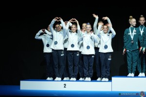 ag ad podio sfe08750 copia simone ferraro ph